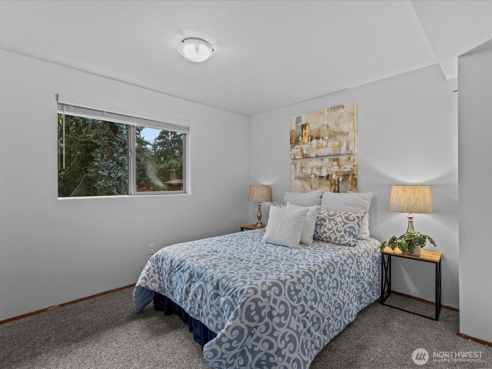13922 Manor Way, Lynnwood, WA 98087