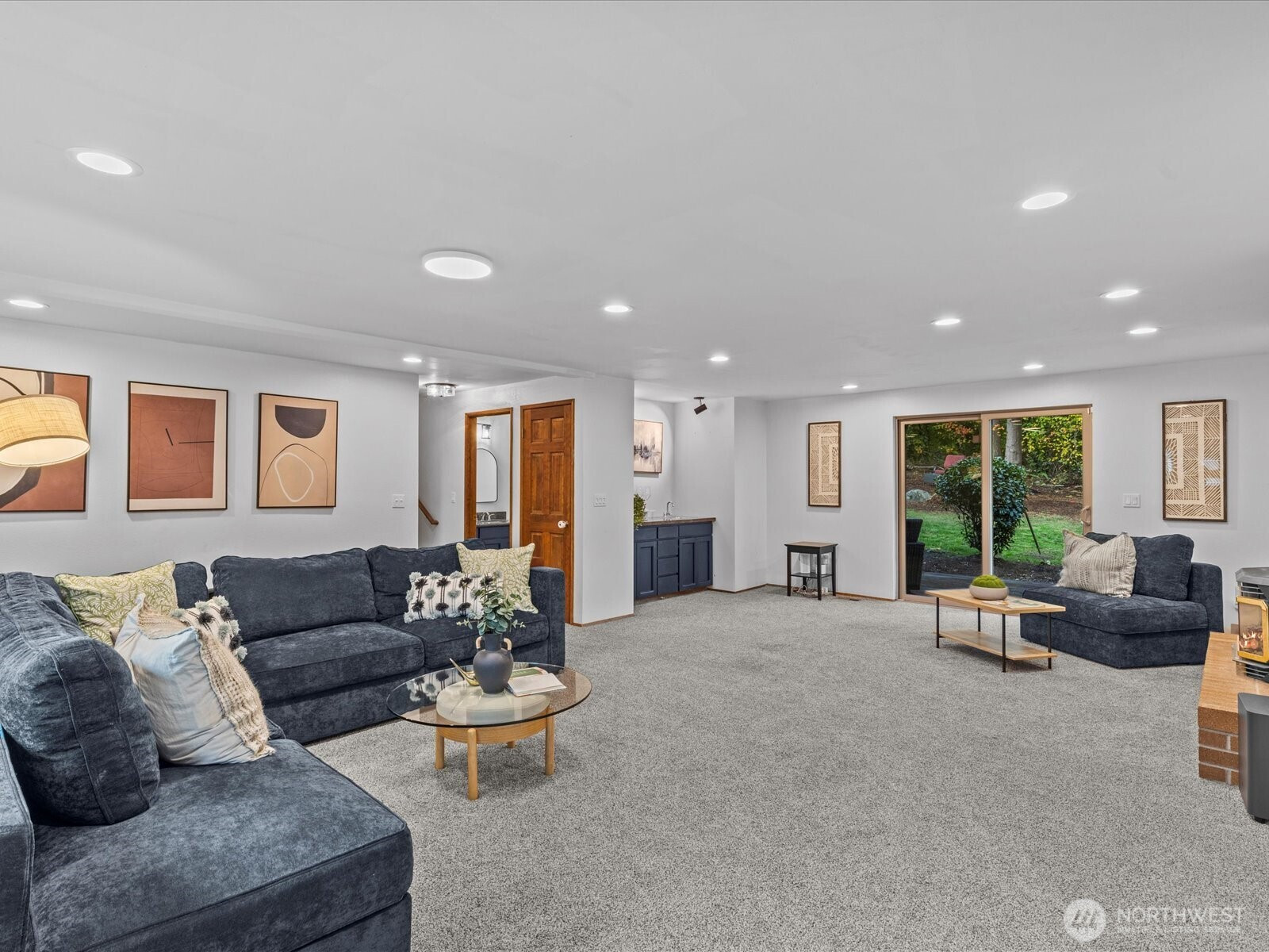 13922 Manor Way, Lynnwood, WA 98087