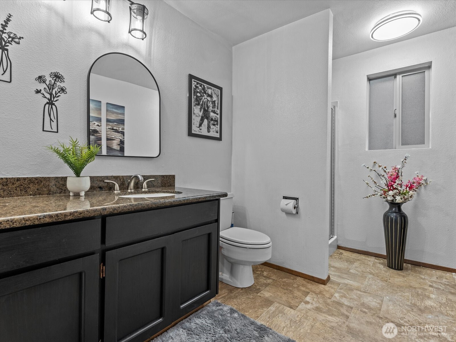 13922 Manor Way, Lynnwood, WA 98087