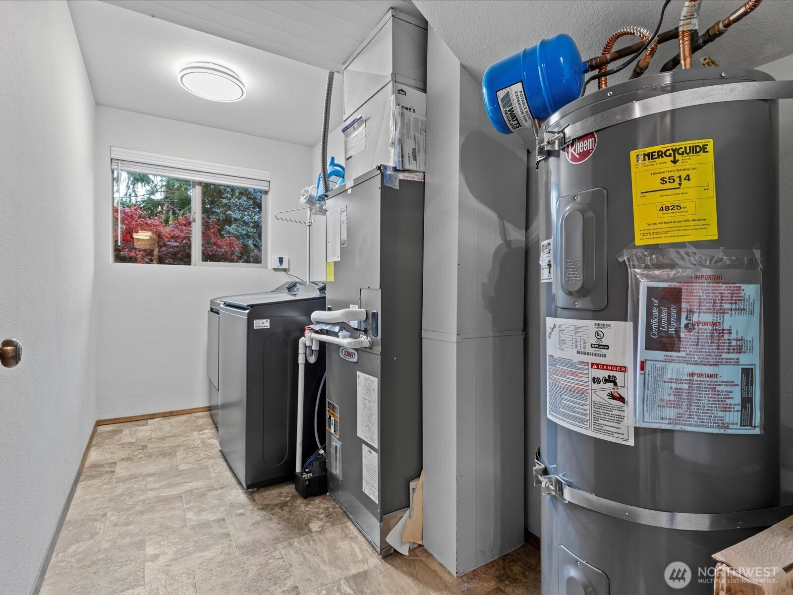 13922 Manor Way, Lynnwood, WA 98087