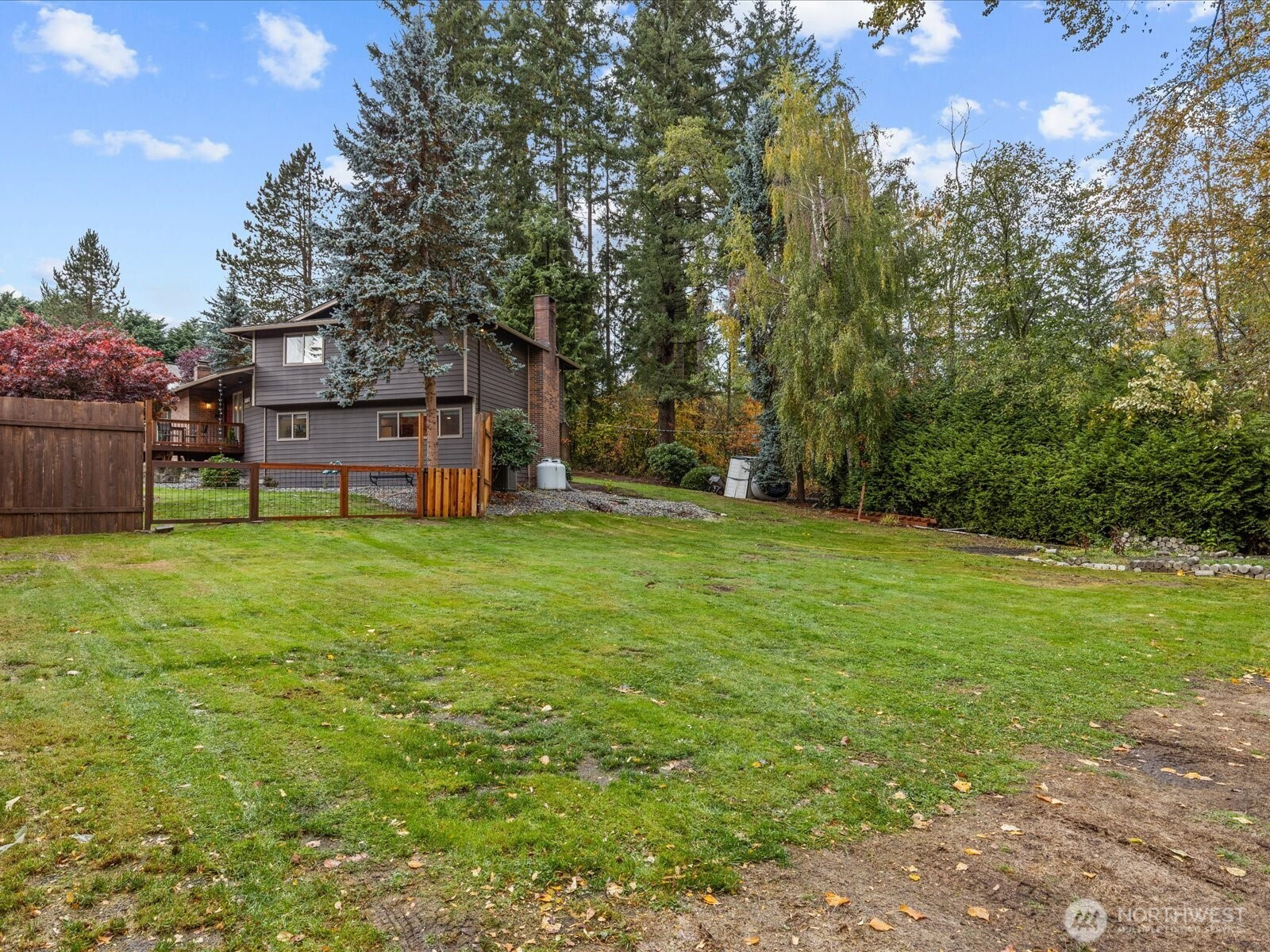 13922 Manor Way, Lynnwood, WA 98087