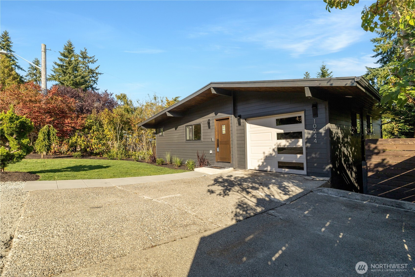 10244 32nd Avenue SW, Seattle, WA 98146