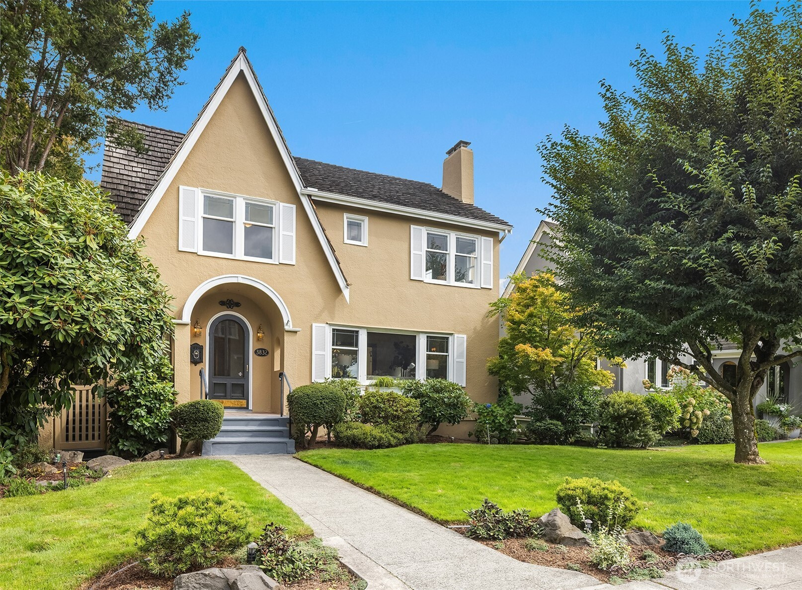3832 48th Avenue NE, Seattle, WA 98105