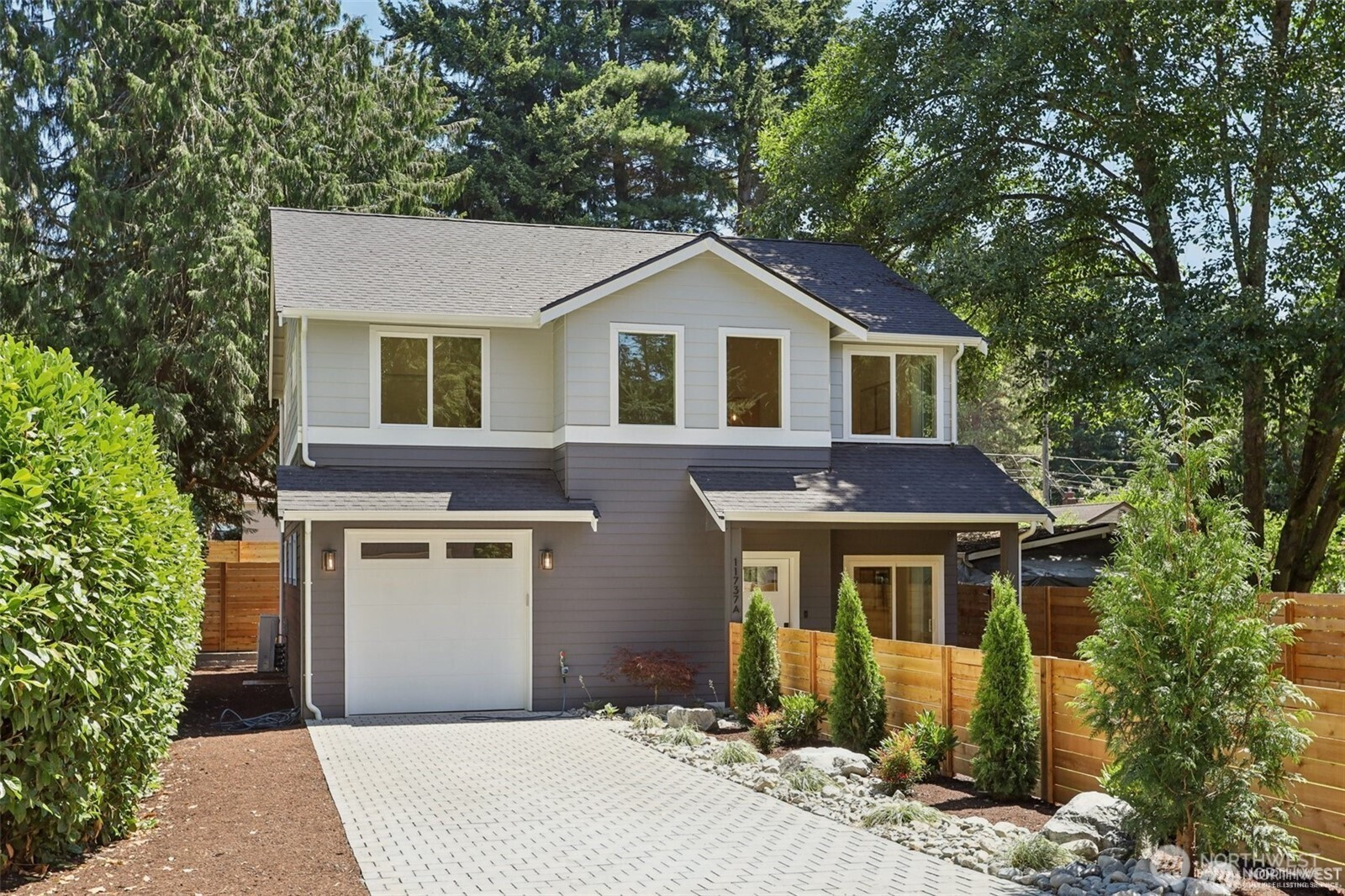 11737 38th Avenue NE, Seattle, WA 98125