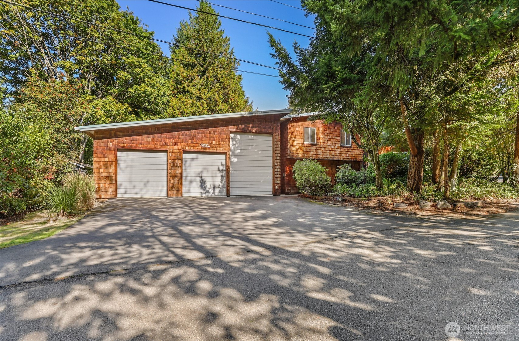 4753 90th Avenue SE, Mercer Island, WA 98040