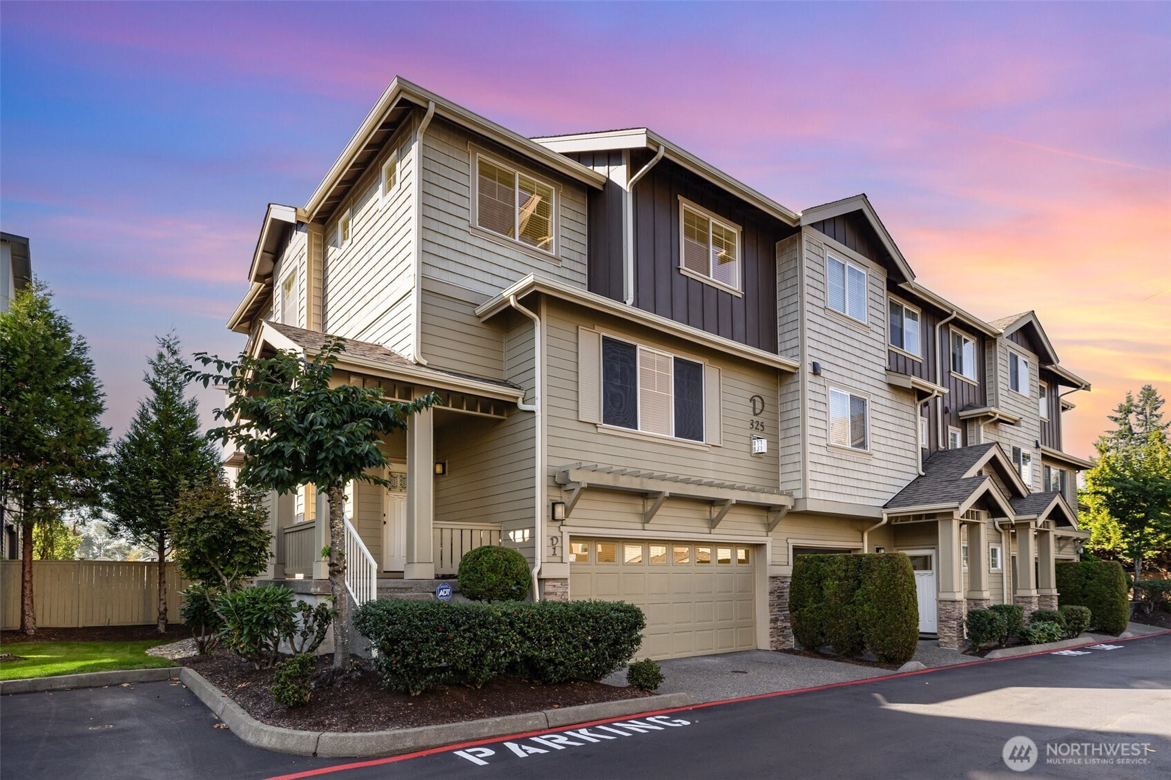 325 Chelan Place NE, Renton, WA 98059