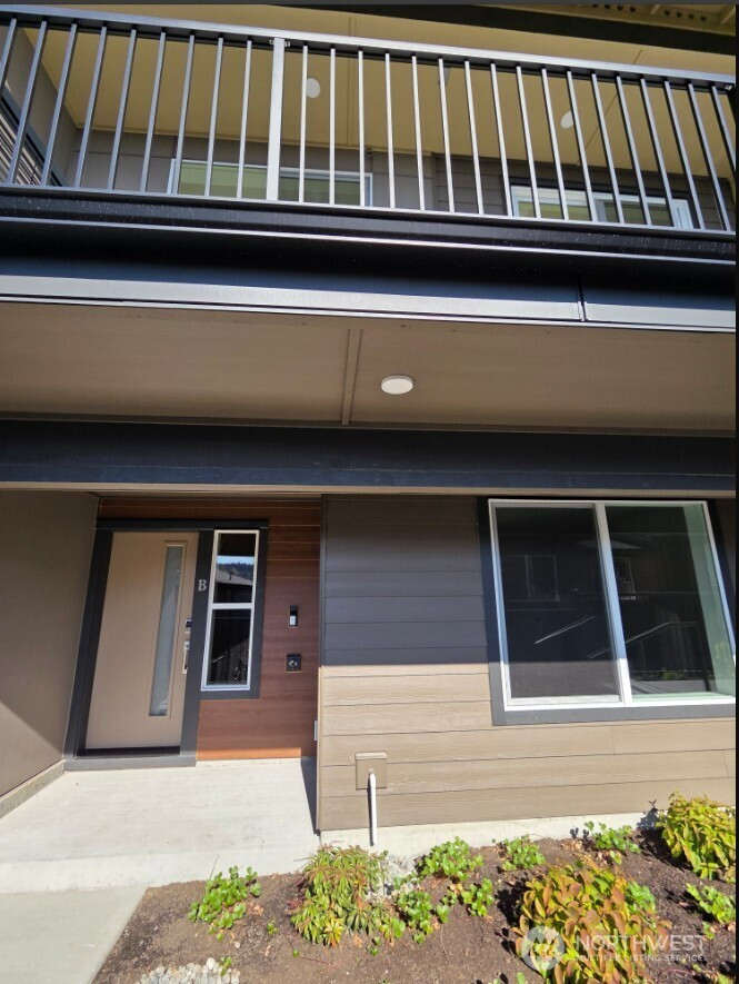13211 NE 127th Way, Kirkland, WA 98034
