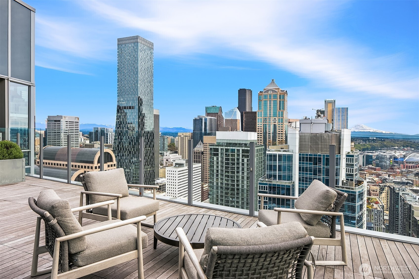 121 Stewart Street, Seattle, WA 98011