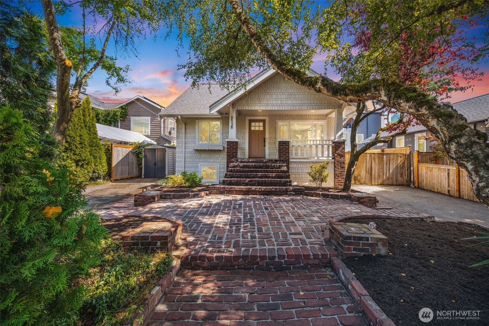 8538 13th Avenue NW, Seattle, WA 98117