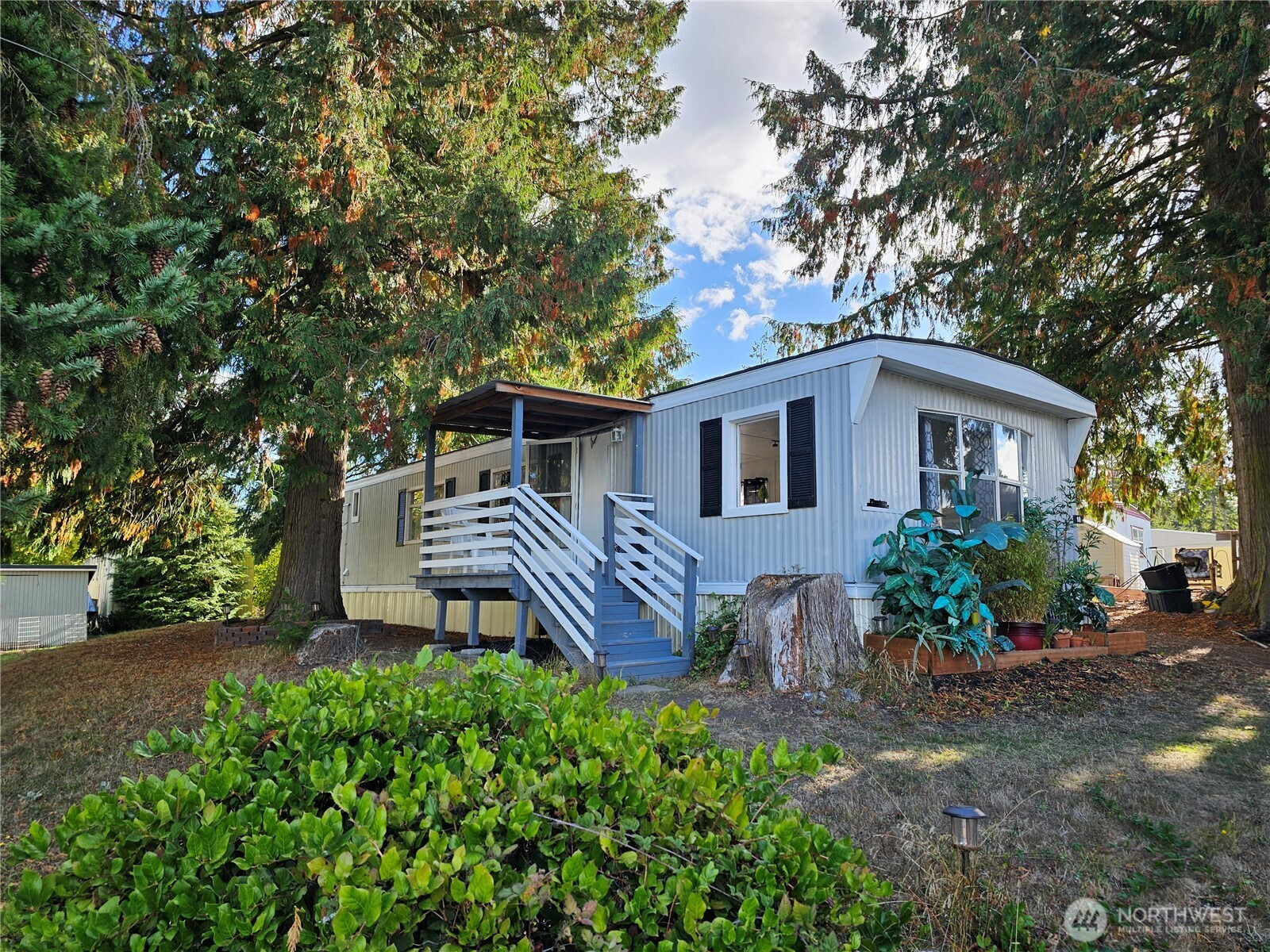 90 Baywood Village Road, Sequim, WA 98382