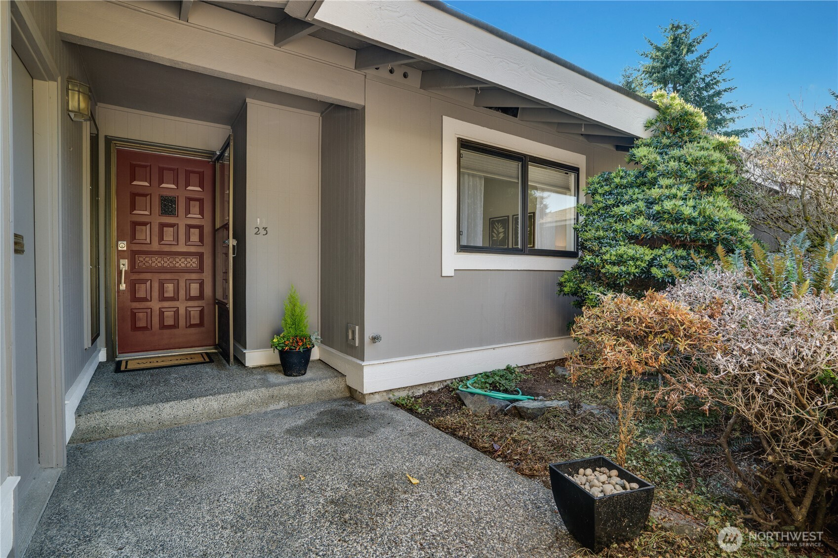 1372 Bel Air Road, Tacoma, WA 98406