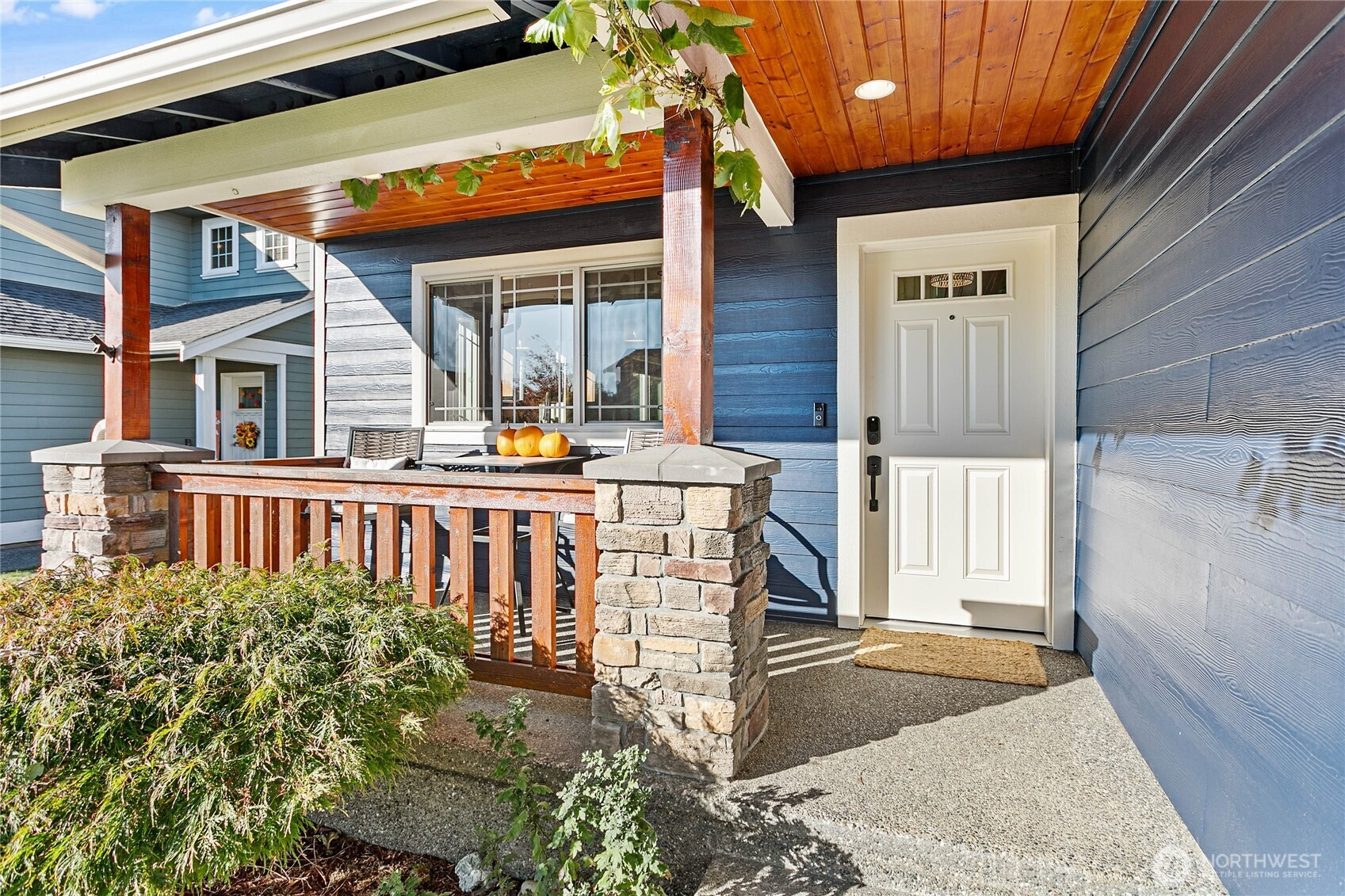 1689 Aaron Drive, Lynden, WA 98264