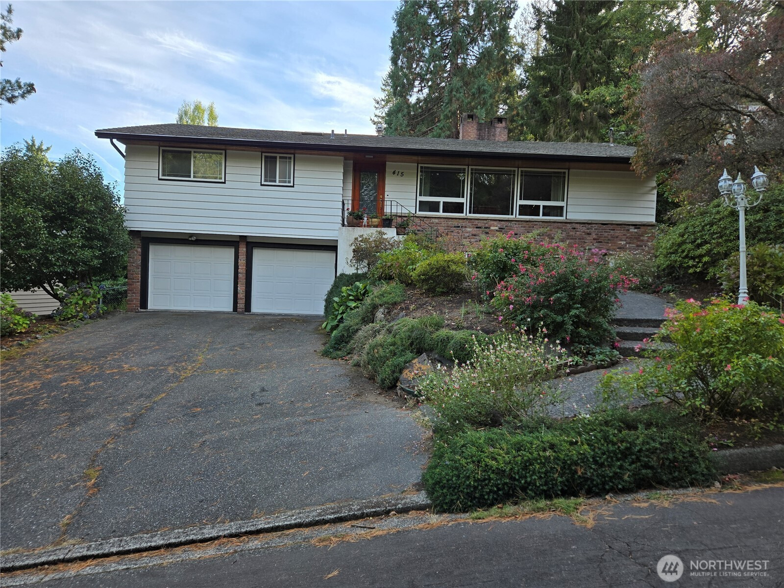 415 N 179th Place, Shoreline, WA 98133