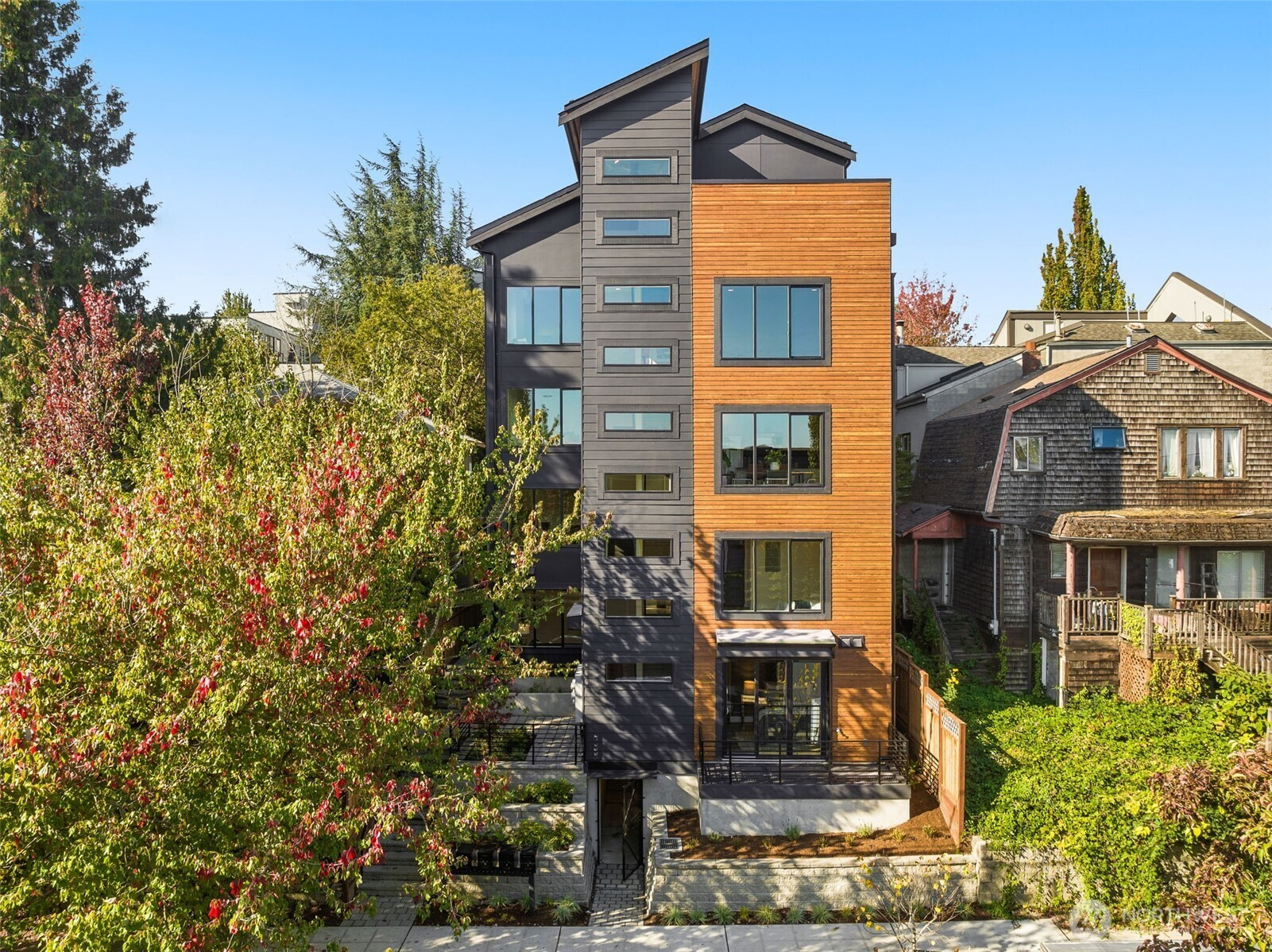 113 24th Avenue E, Seattle, WA 98112