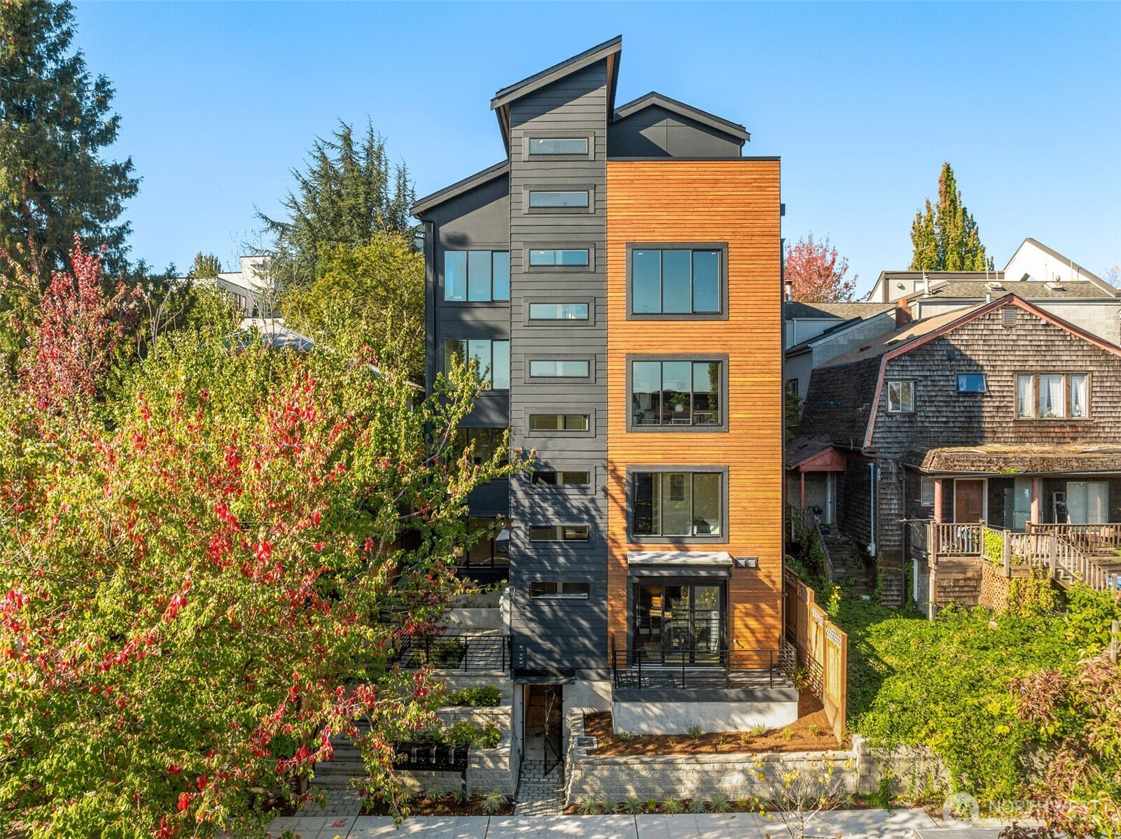 113 24th Avenue E, Seattle, WA 98112