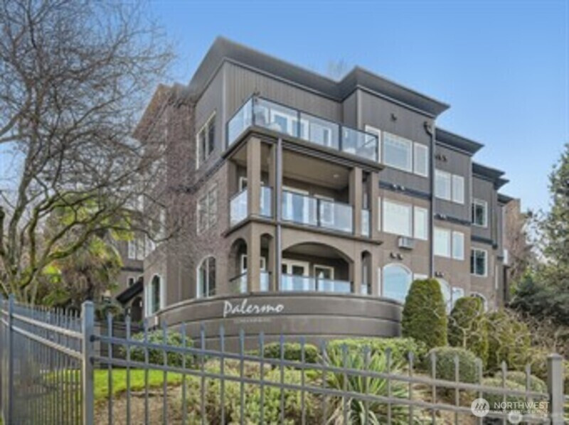 1029 Belmont Avenue E, Seattle, WA 98102