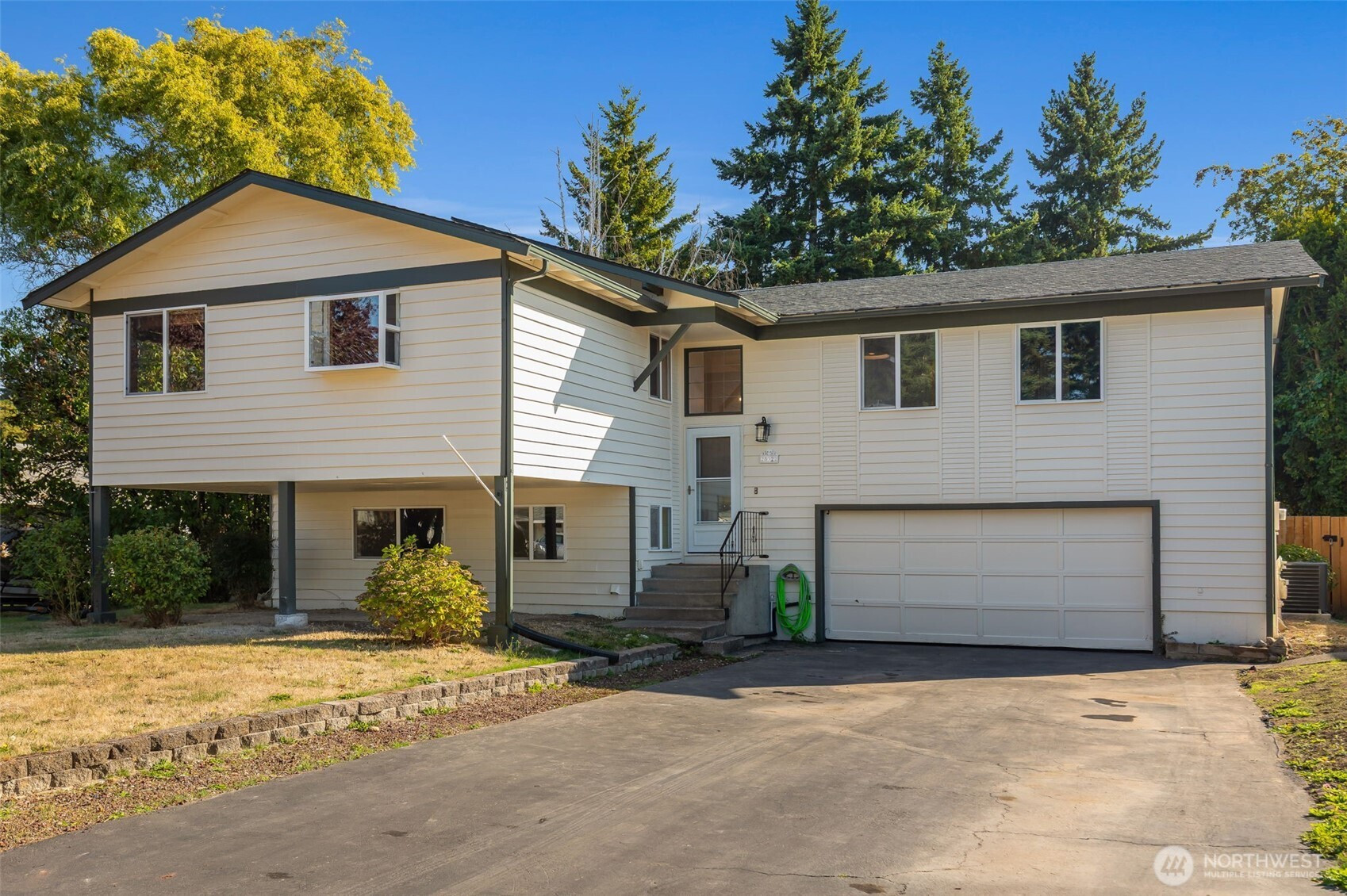 25322 32nd Place S, Kent, WA 98032