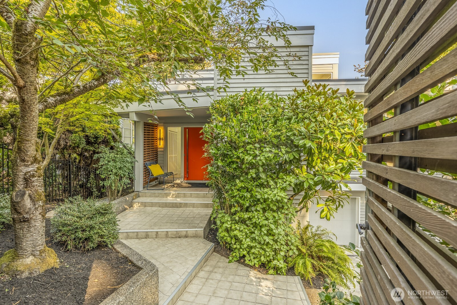 1516 Madrona Drive, Seattle, WA 98122