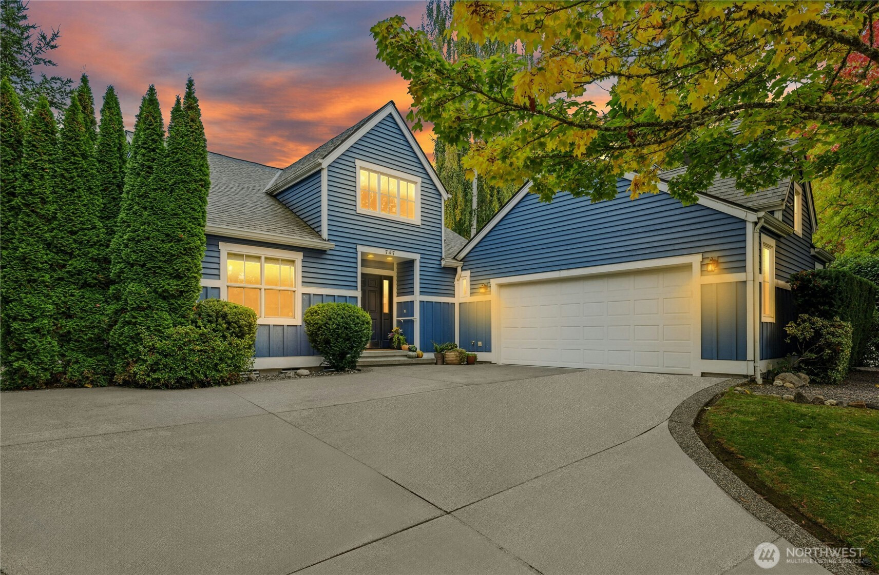 747 Village Circle NW, Bainbridge Island, WA 98110