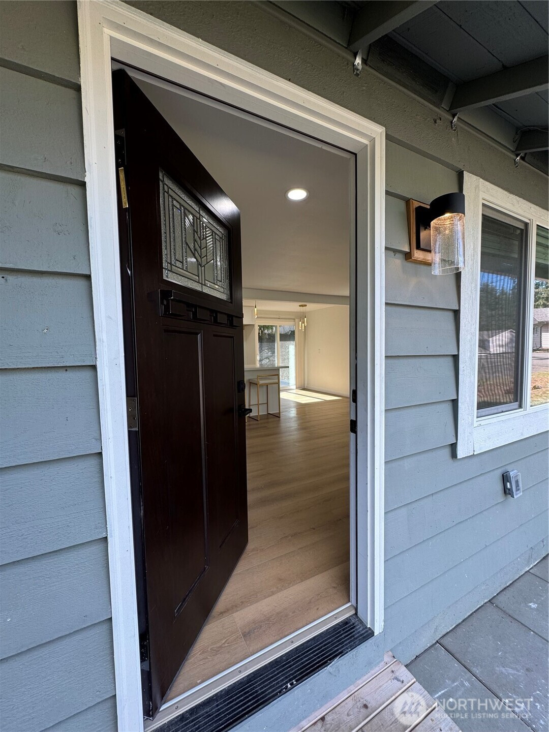 5506 216 Street SW, Mountlake Terrace, WA 98043