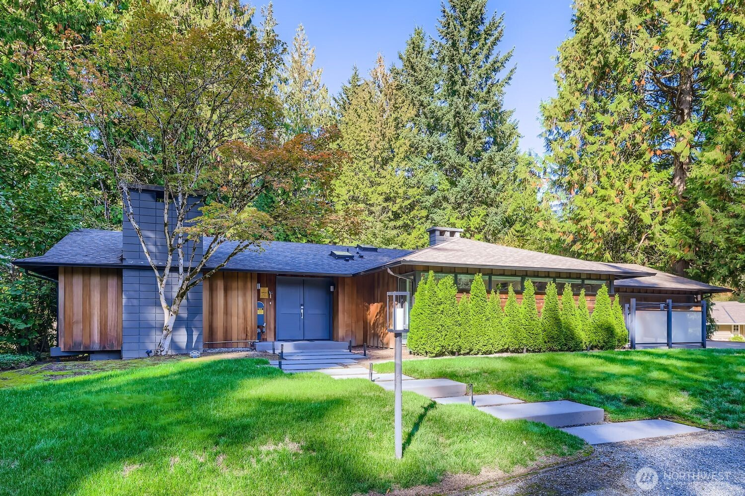 12862 NE 10th Place, Bellevue, WA 98005