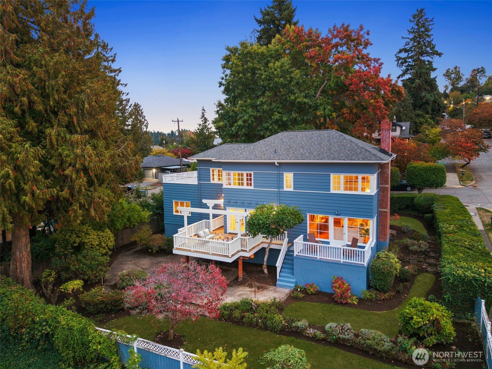 5302 S Alaska Street, Seattle, WA 98118