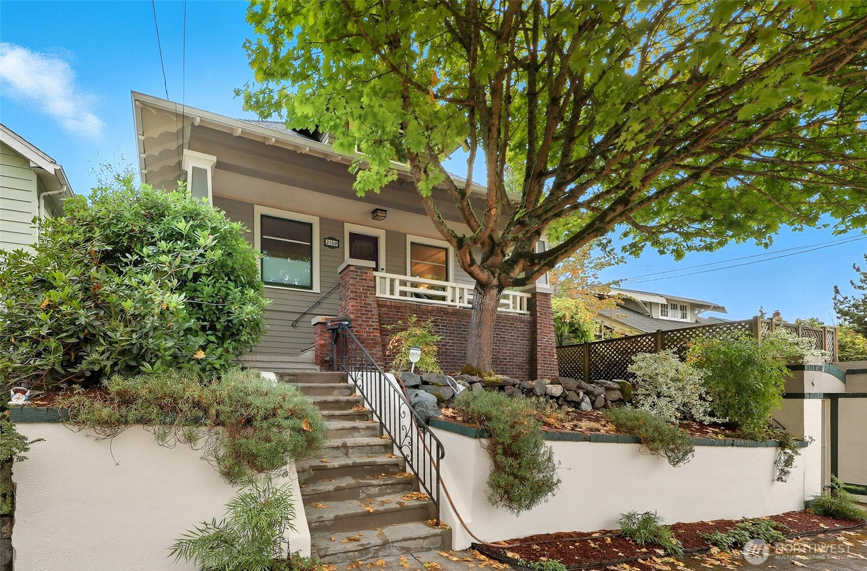 2109 N 54th Street, Seattle, WA 98103