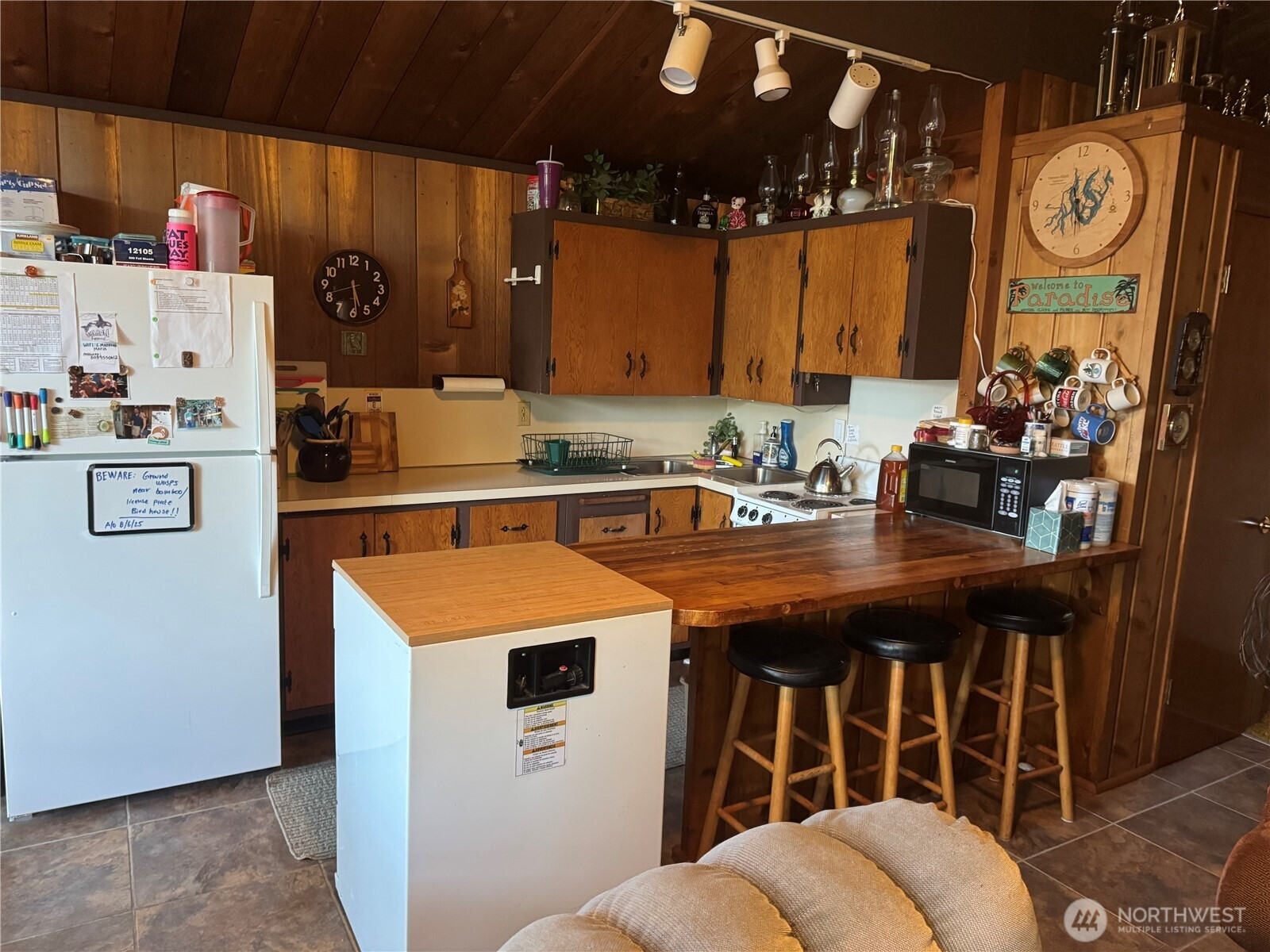 819 E Madrona Boulevard NW, Lakebay, WA 98349