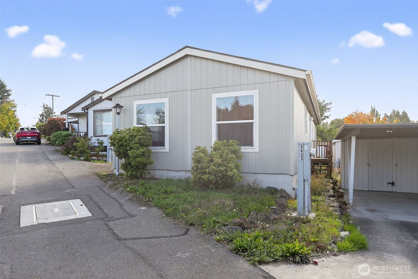 3433 S 182nd St, SeaTac, WA 98188