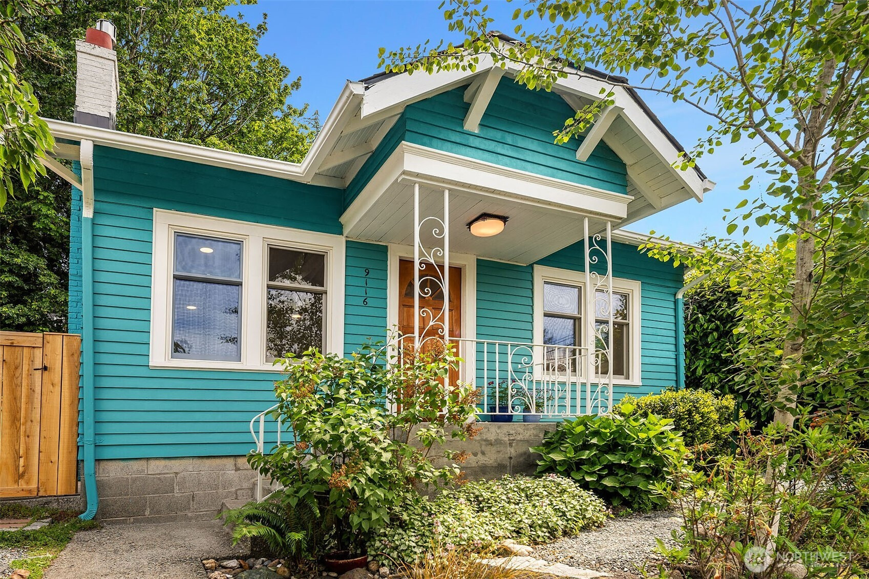 9116 23rd Avenue NE, Seattle, WA 98115