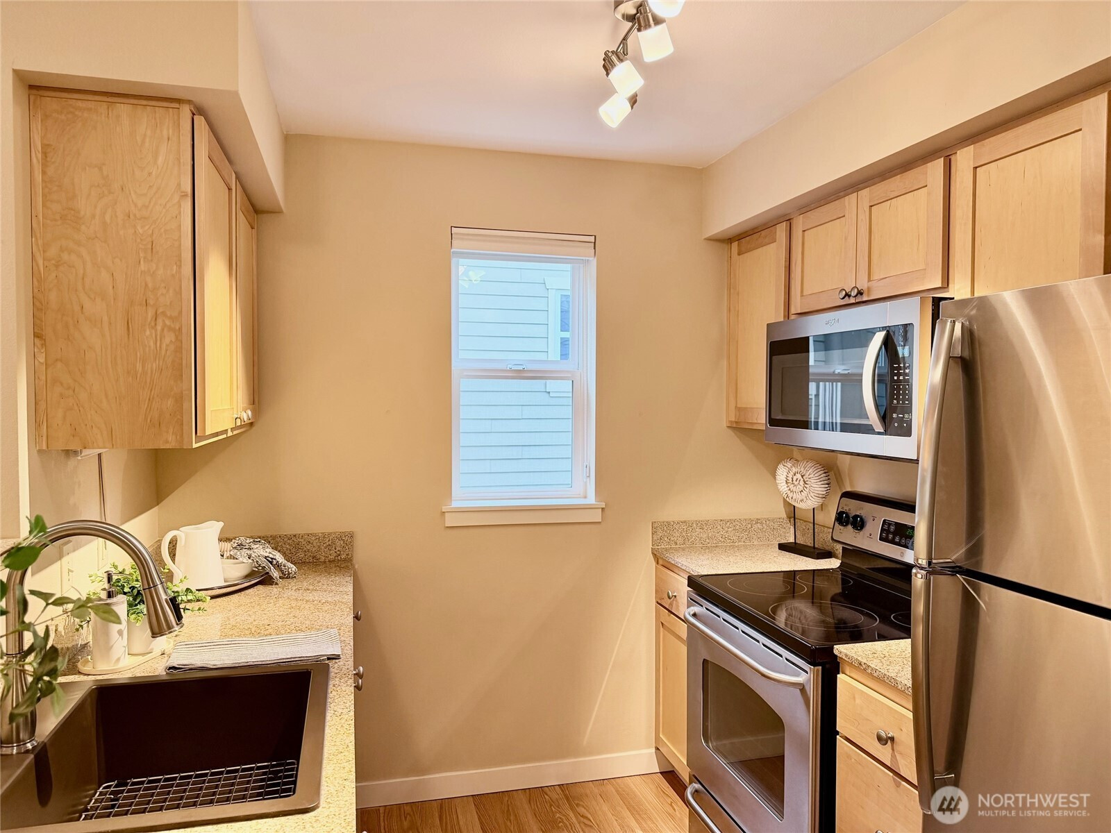 300 High School Road, Bainbridge Island, WA 98110