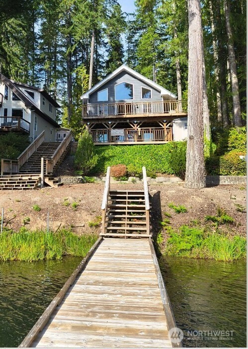 192 NE Lake Drive, Tahuya, WA 98588
