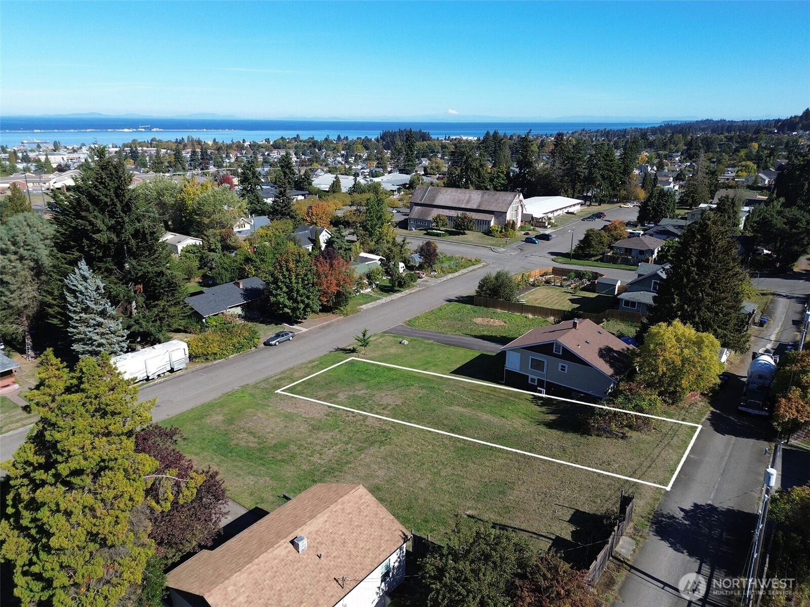 220 Lopez Ave, Port Angeles, WA 98362
