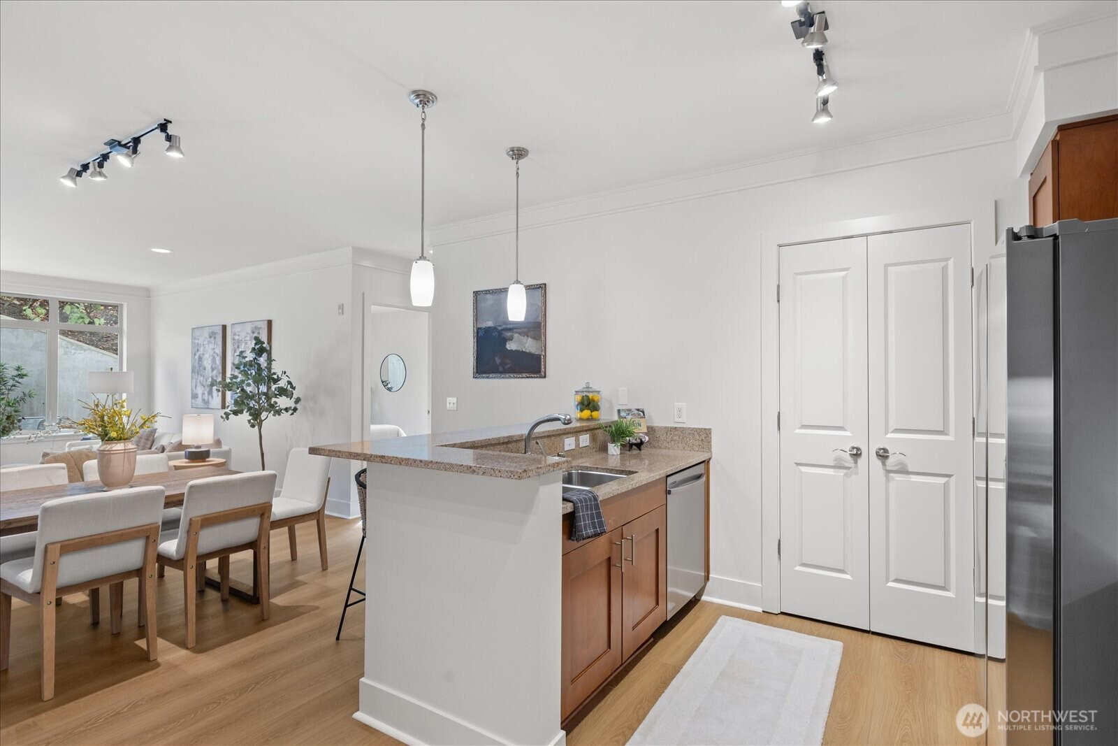 55 Pine Street, Edmonds, WA 98020