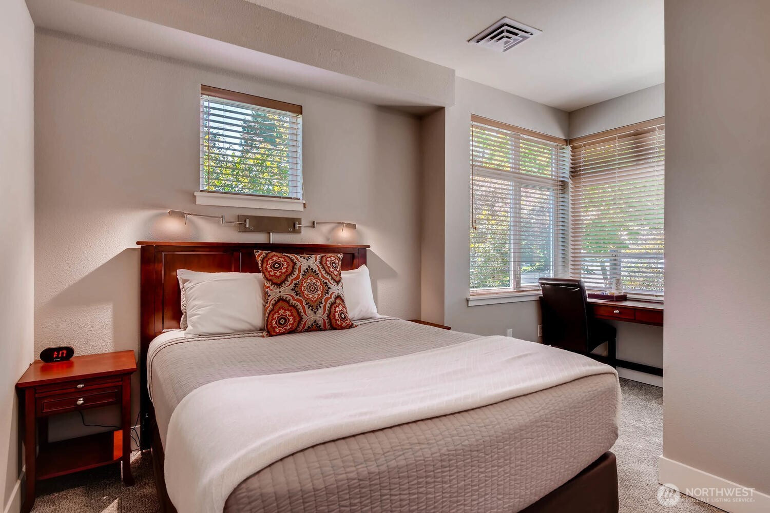 55 Pine Street, Edmonds, WA 98020