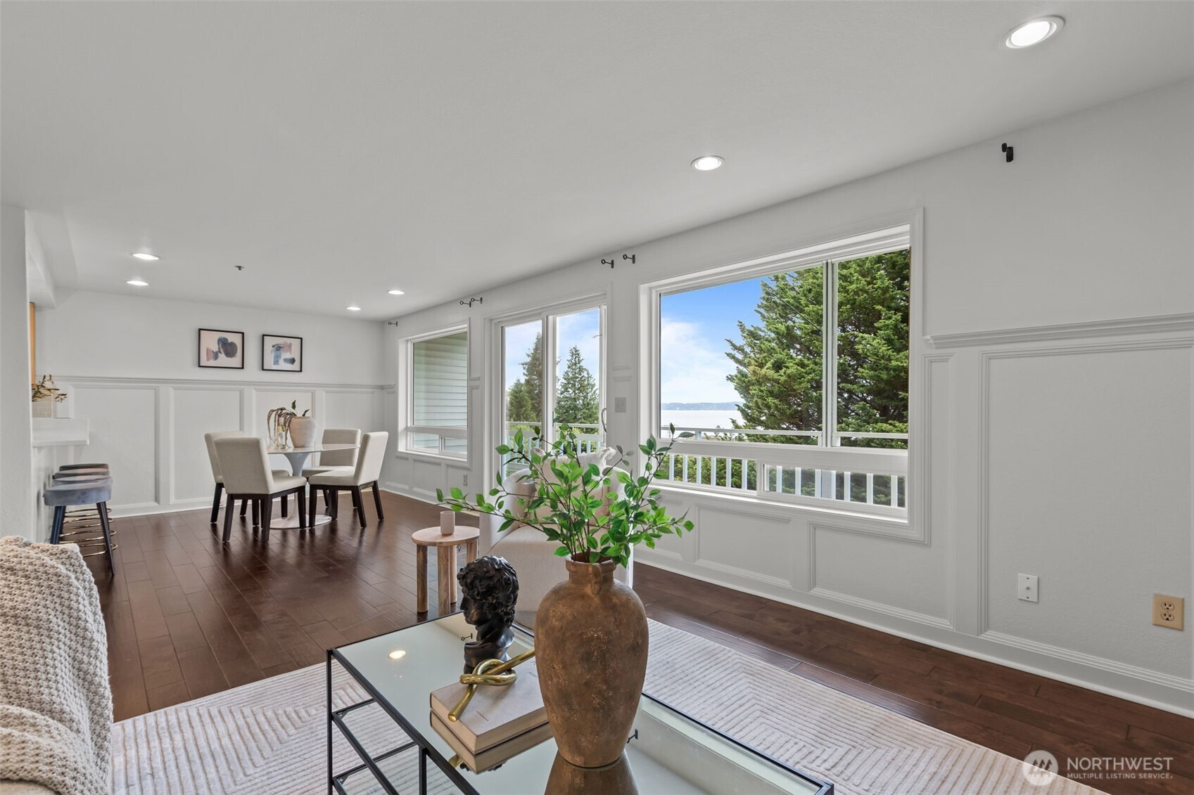 28701 6th Place S, Des Moines, WA 98198