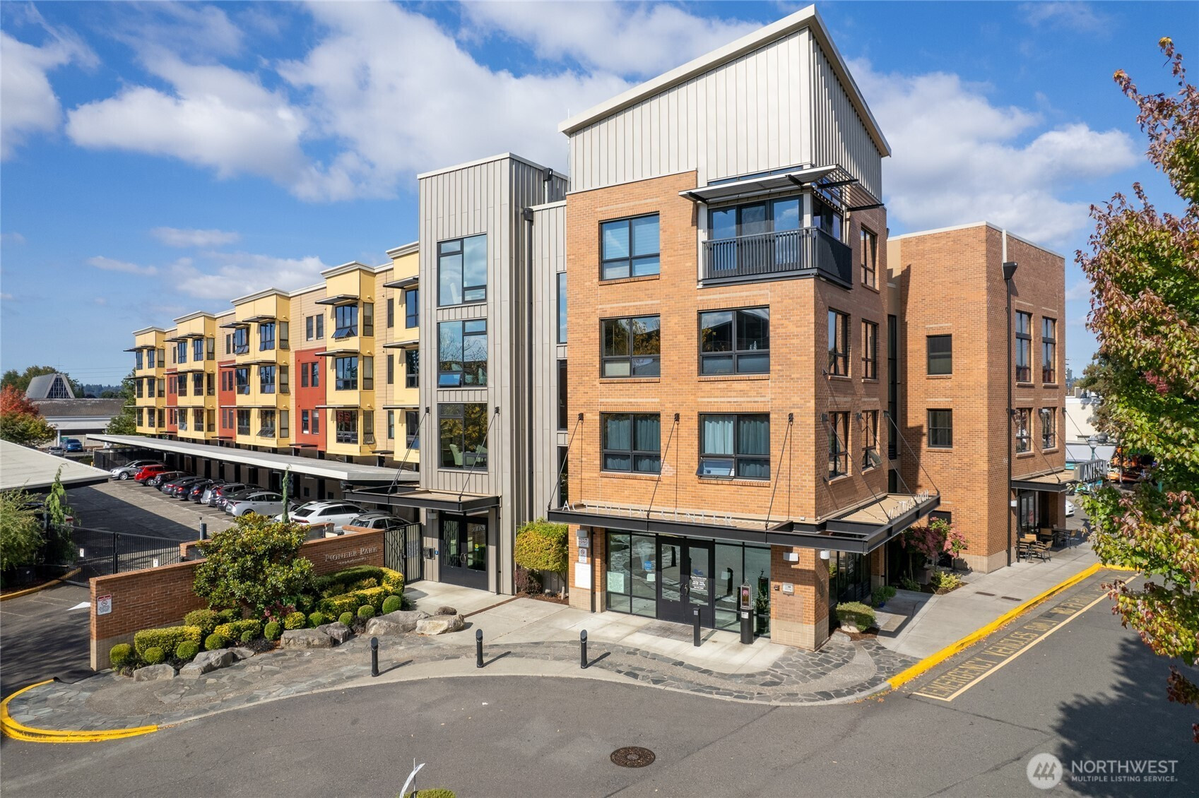 210 W Pioneer Avenue, Puyallup, WA 98371