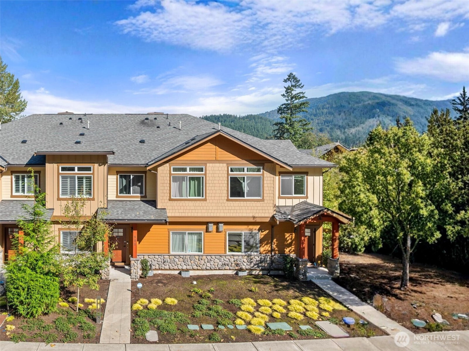 1002 Sunrise Place SW, Issaquah, WA 98027