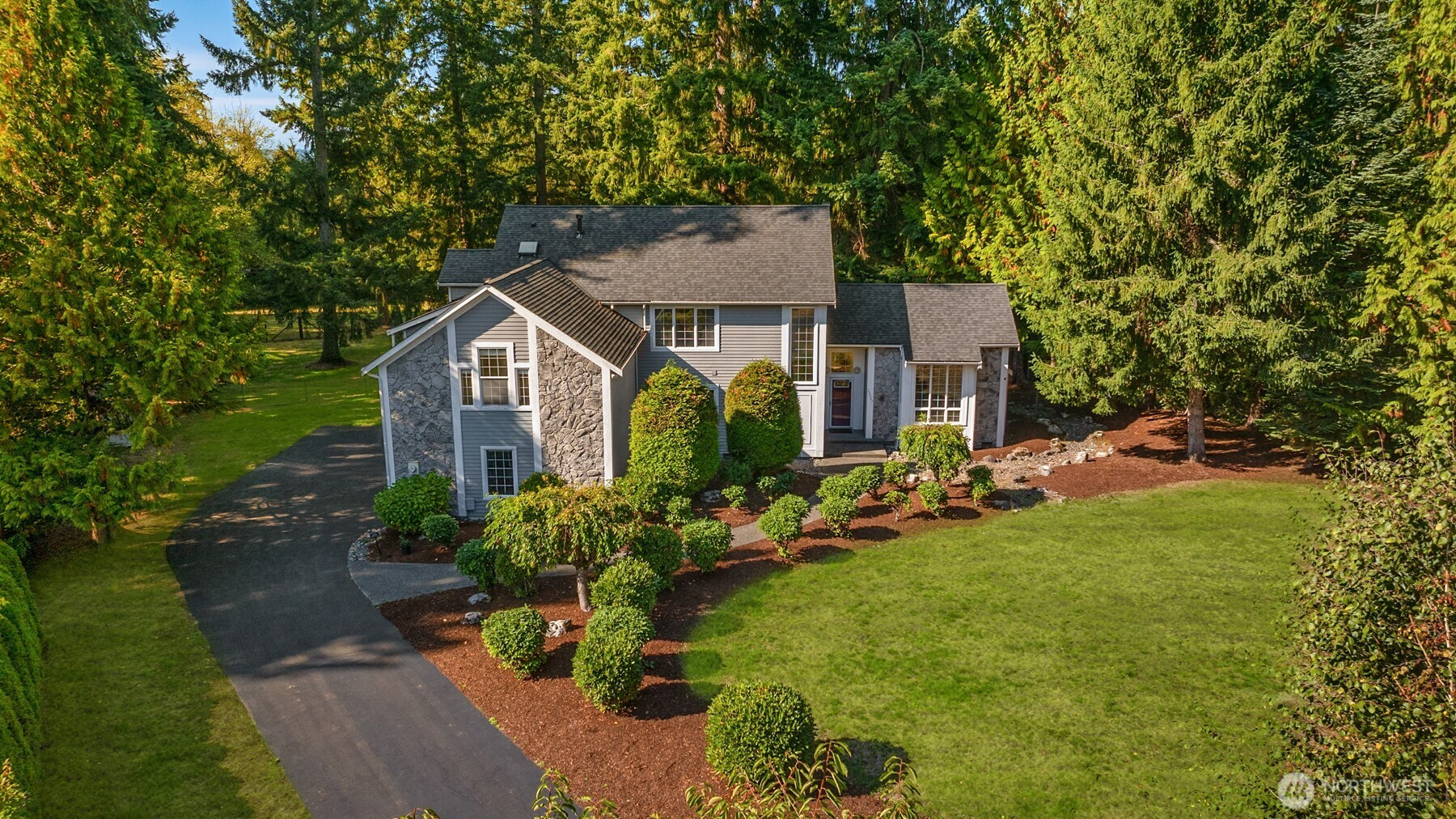 15507 216th Avenue NE, Woodinville, WA 98077