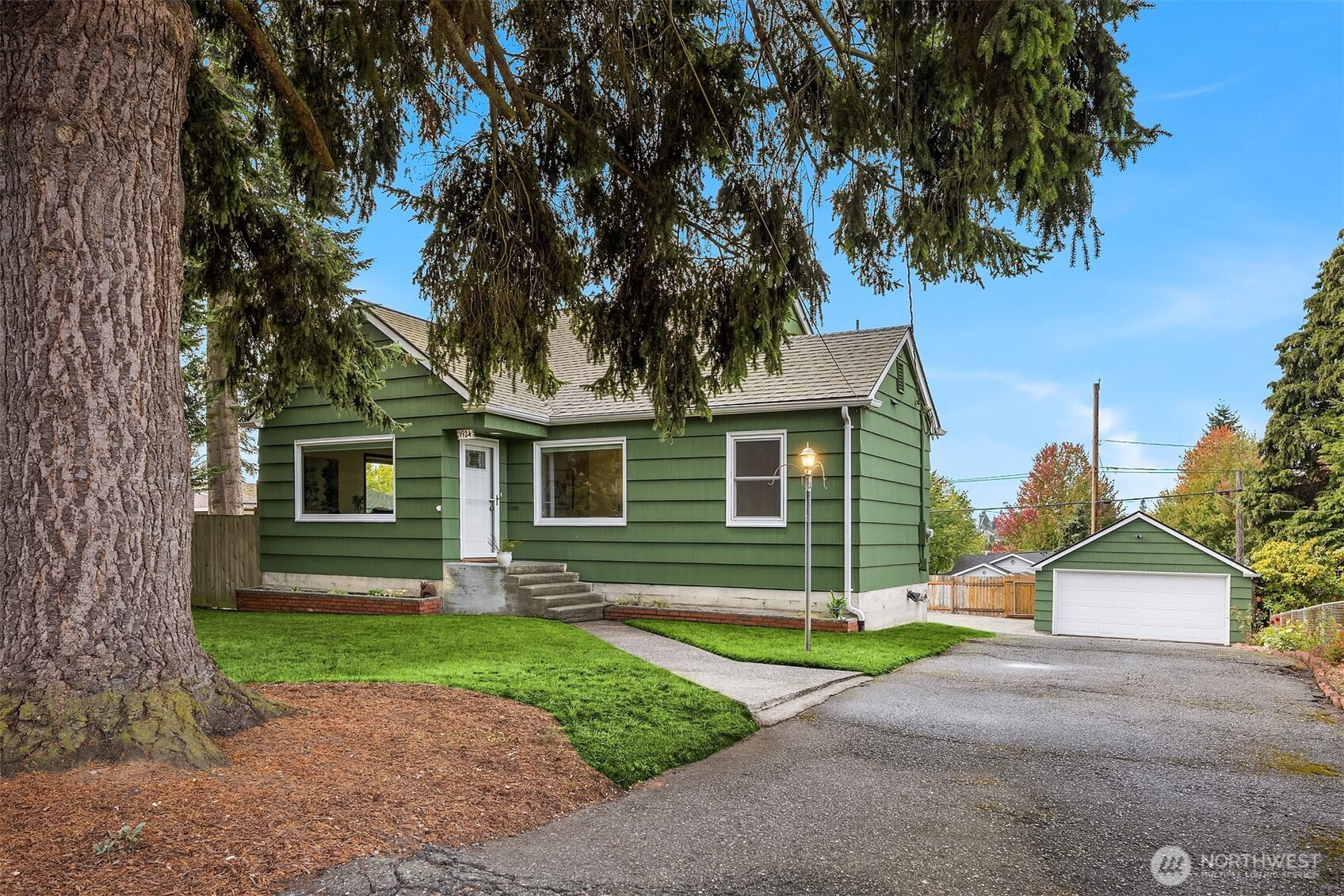 1924 State Street, Everett, WA 98201
