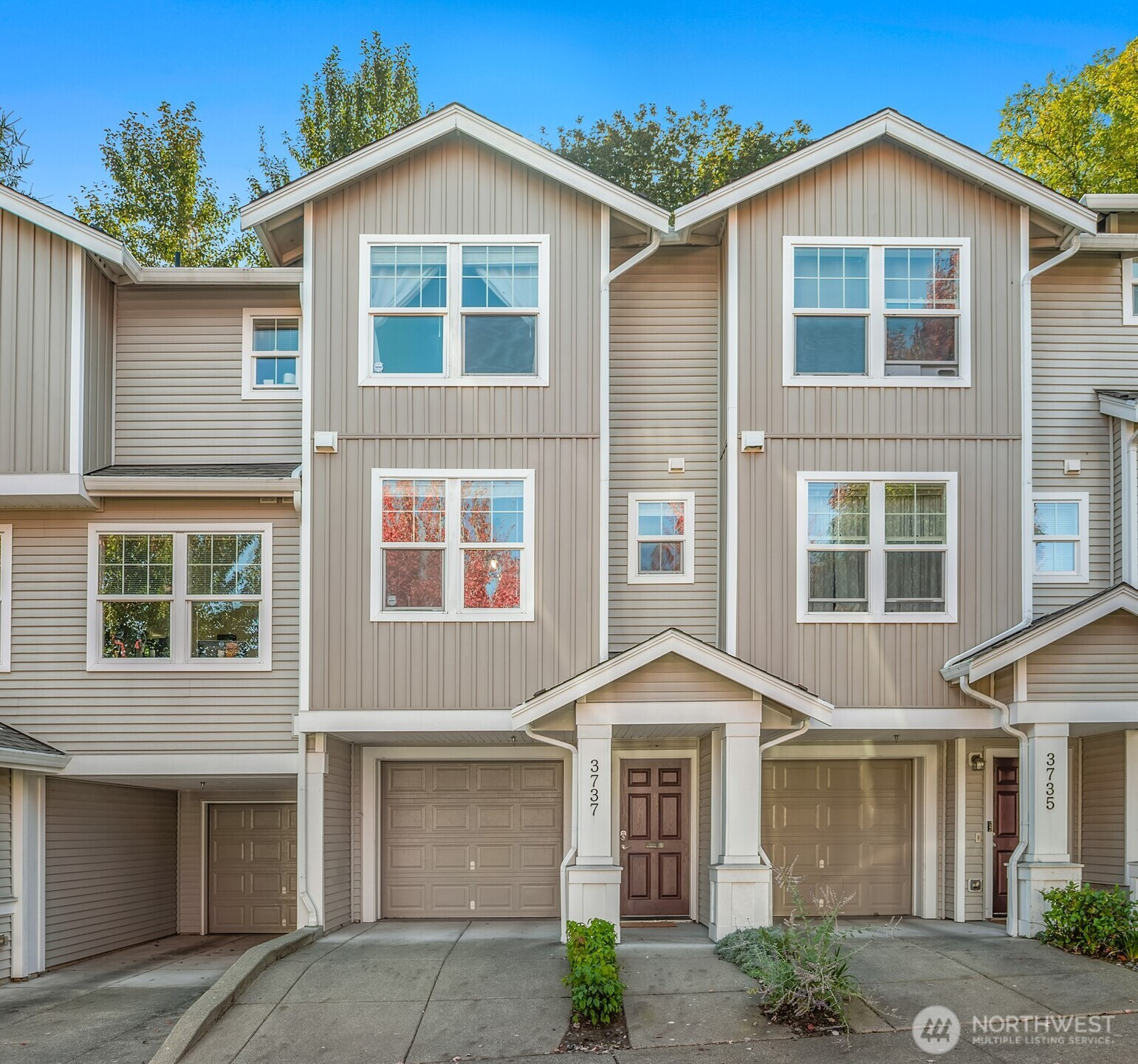3737 S Holly Park Drive, Seattle, WA 98118