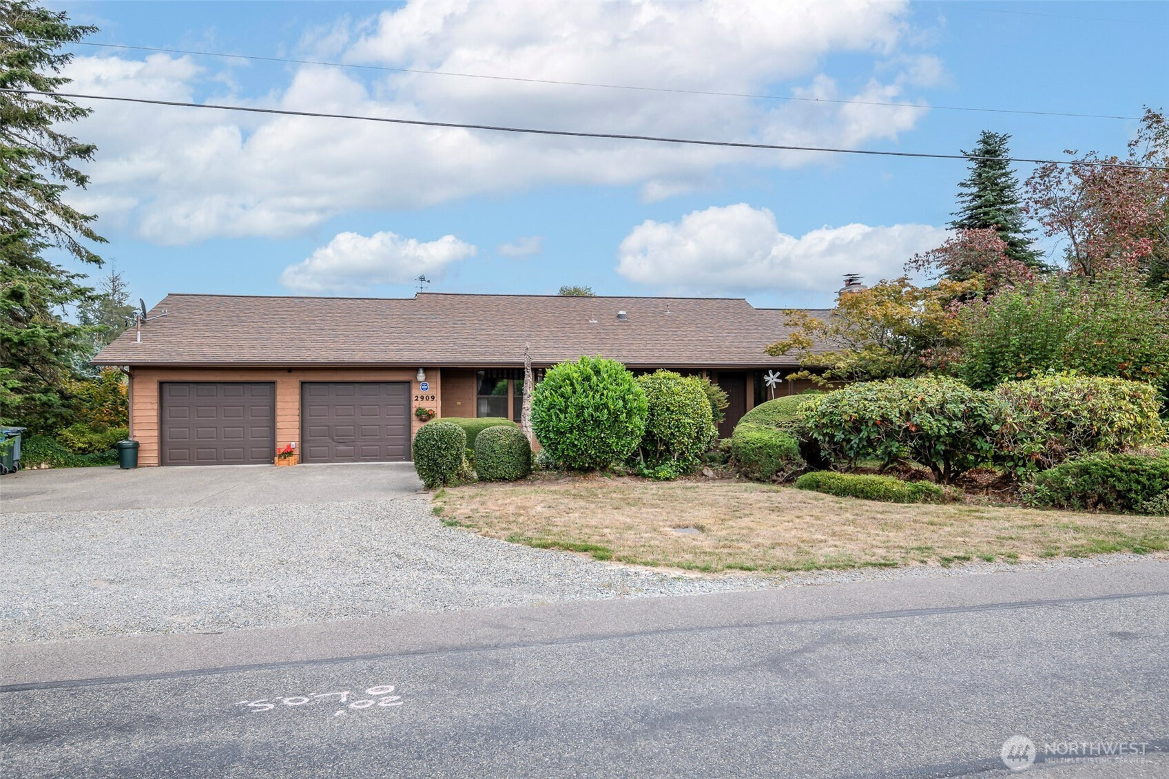 2909 13th Street SW, Puyallup, WA 98373