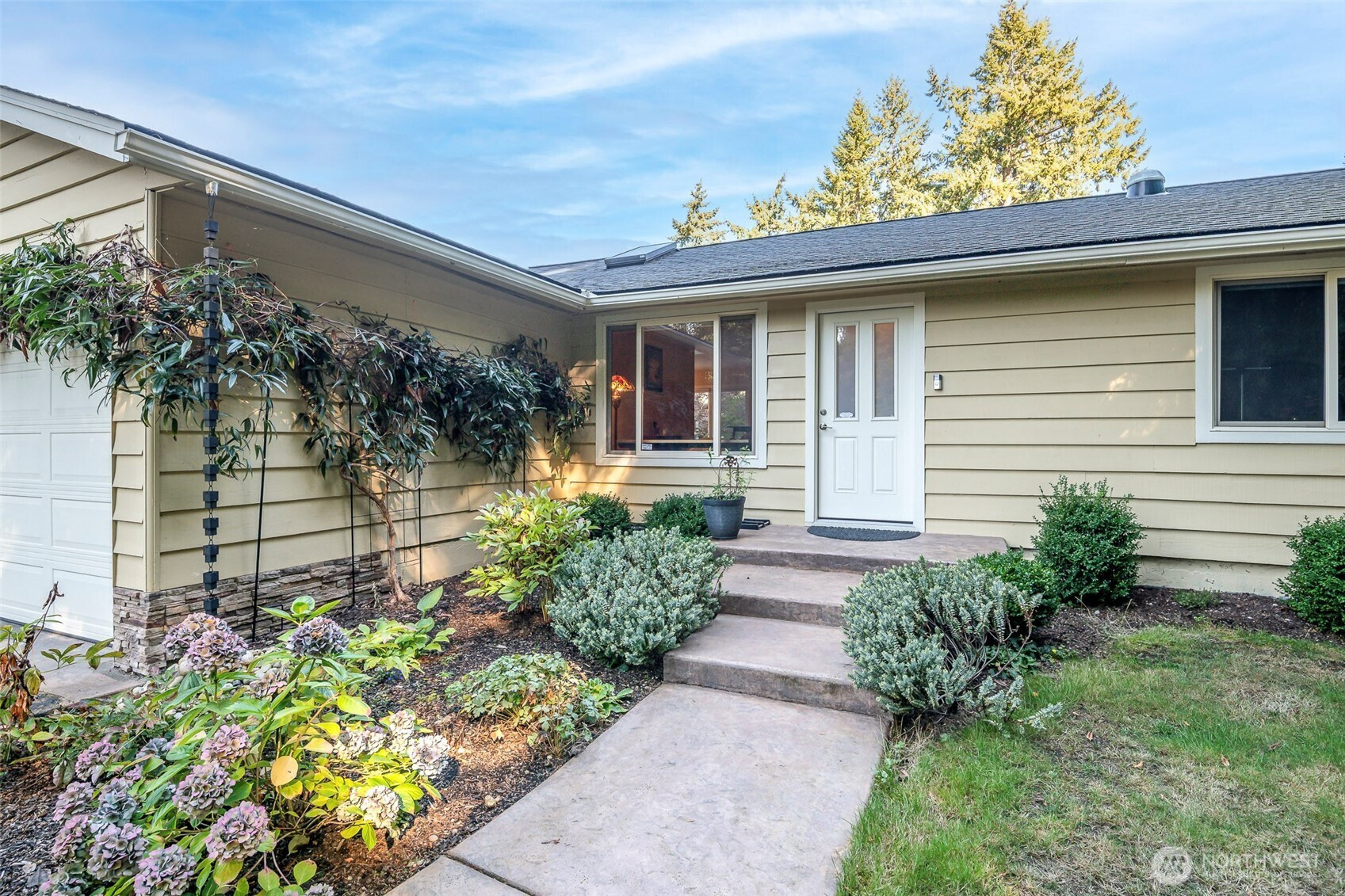 30402 12th Avenue SW, Federal Way, WA 98023