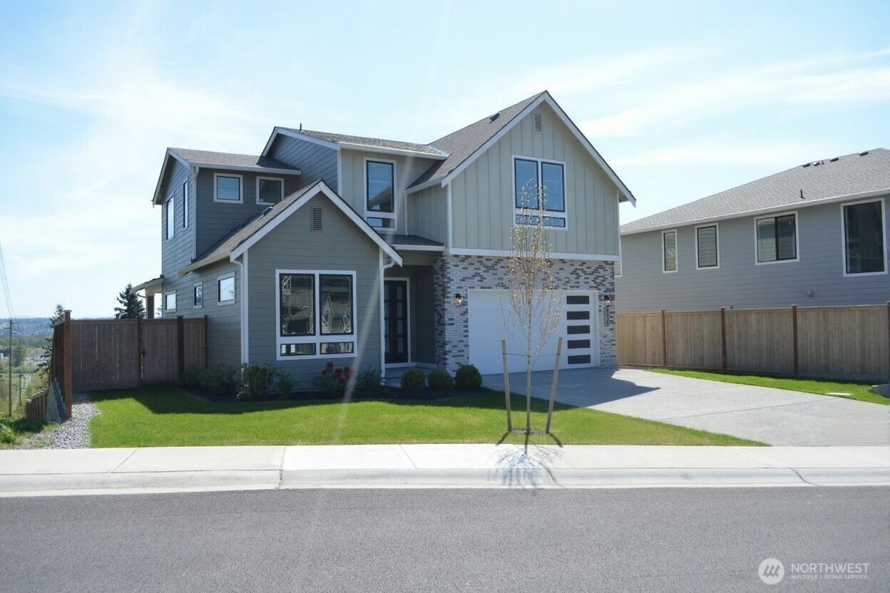 9520 38th Street E, Edgewood, WA 98371