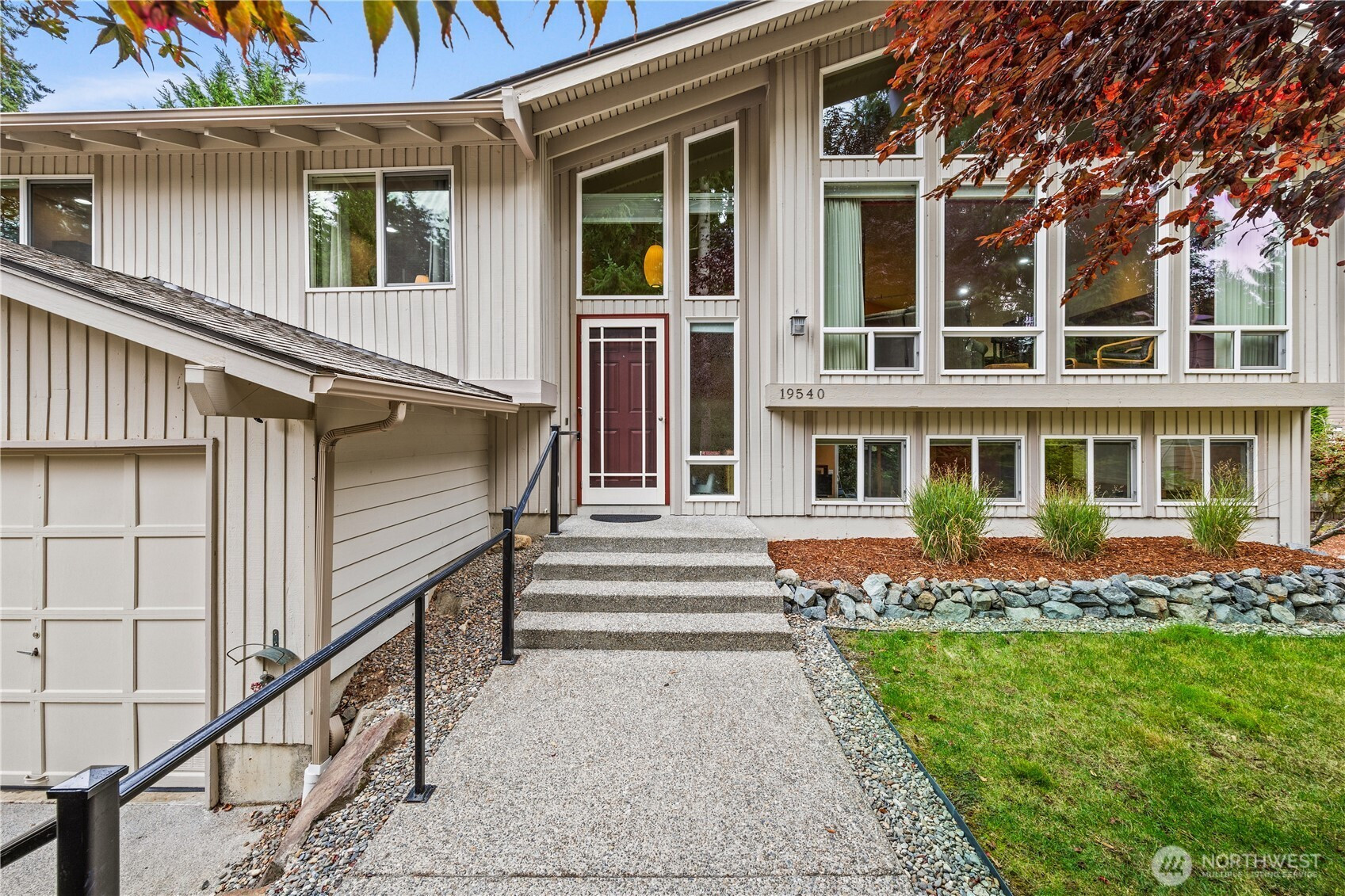 19540 129th Court NE, Bothell, WA 98011