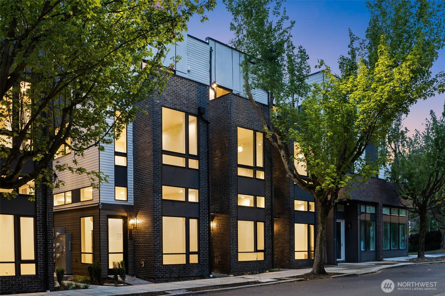 1108 C 34th Avenue, Seattle, WA 98122