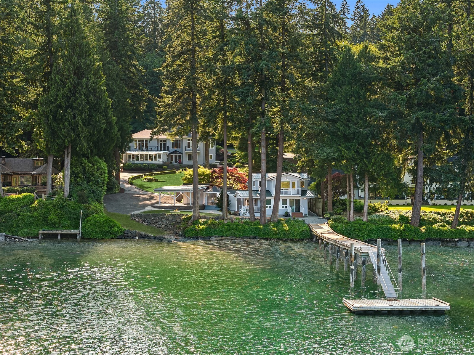 11710 Arrow Point Drive NE, Bainbridge Island, WA 98110