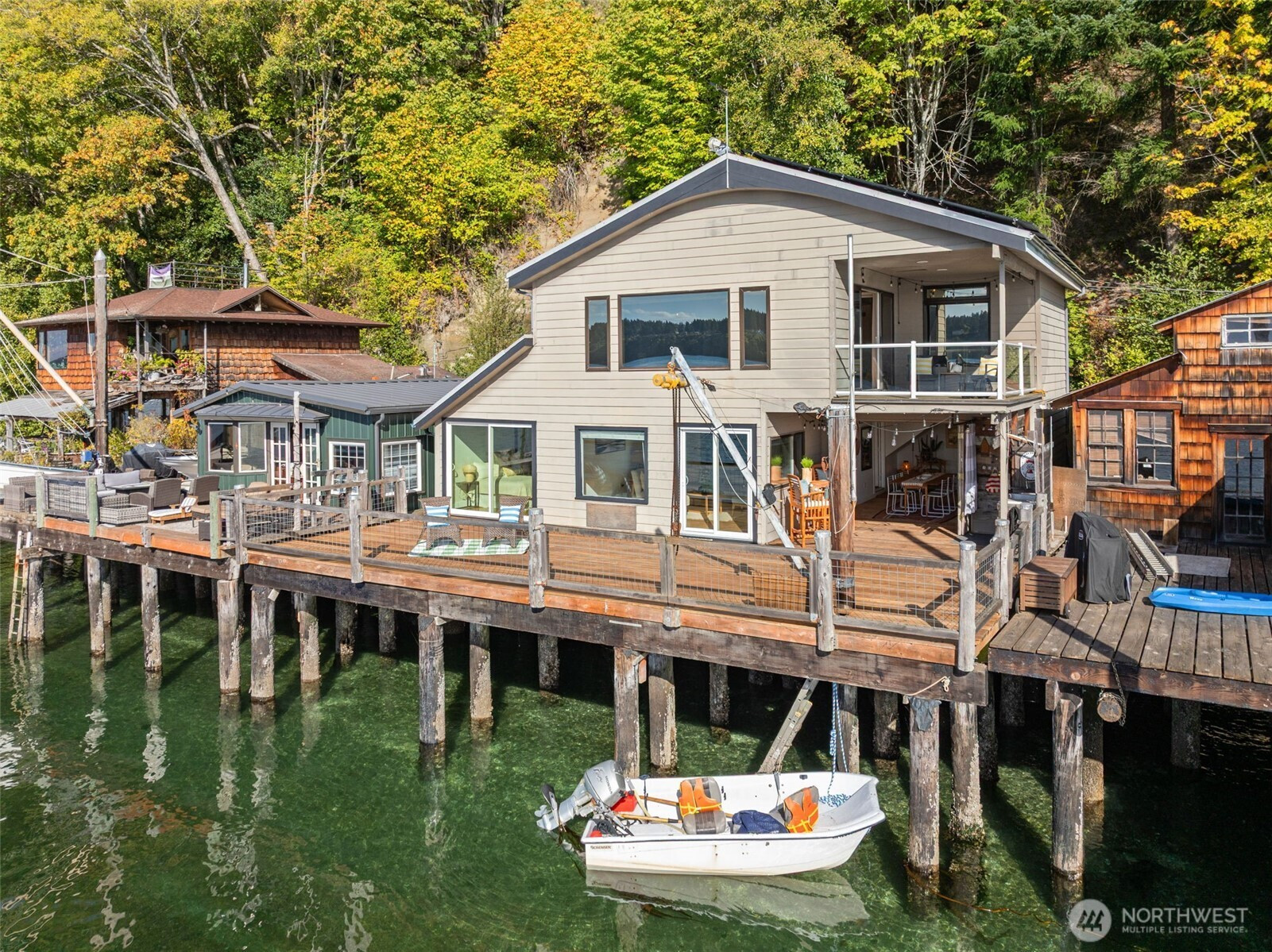 4 N Salmon Beach, Tacoma, WA 98407