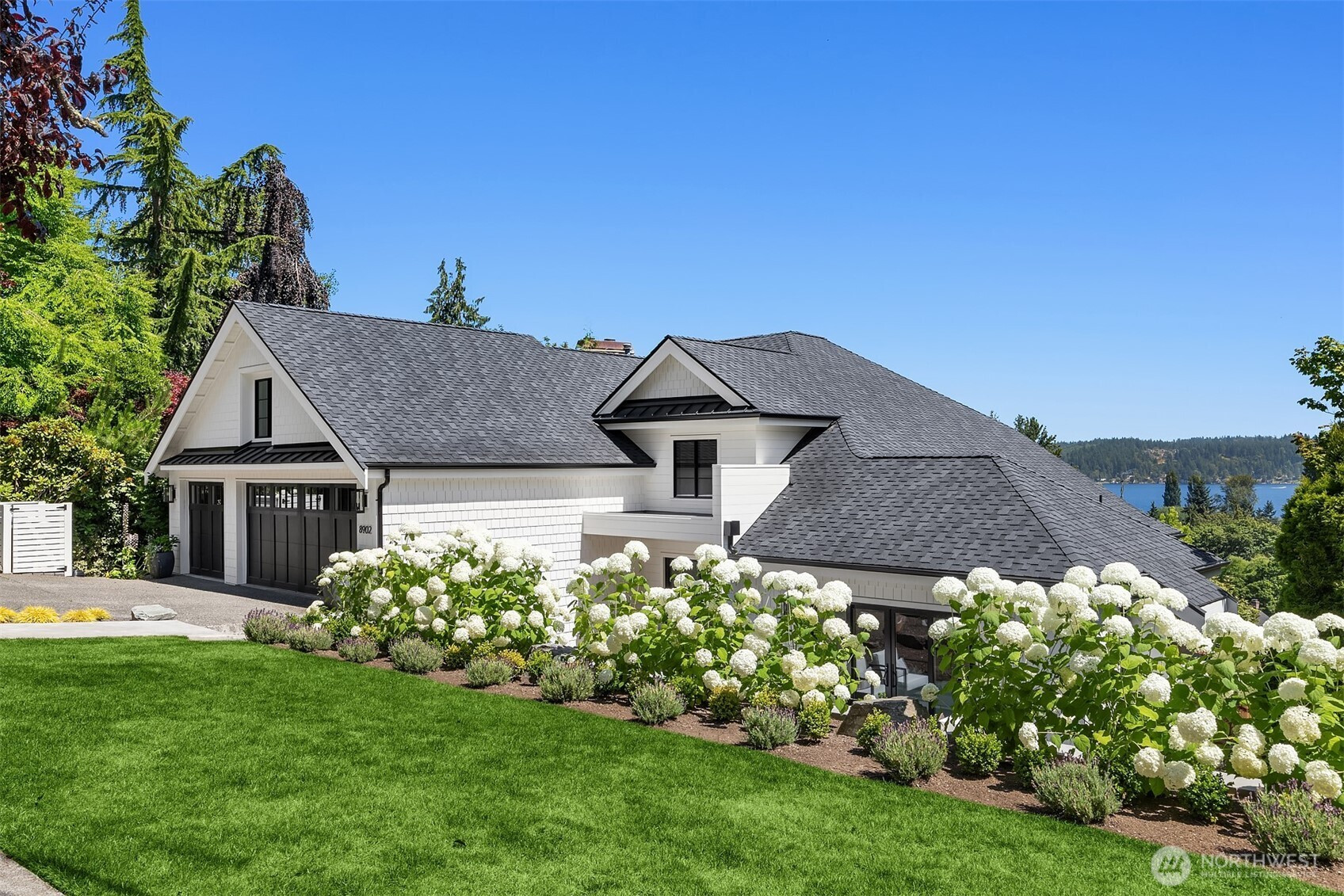 8902 45th Avenue NE, Seattle, WA 98115