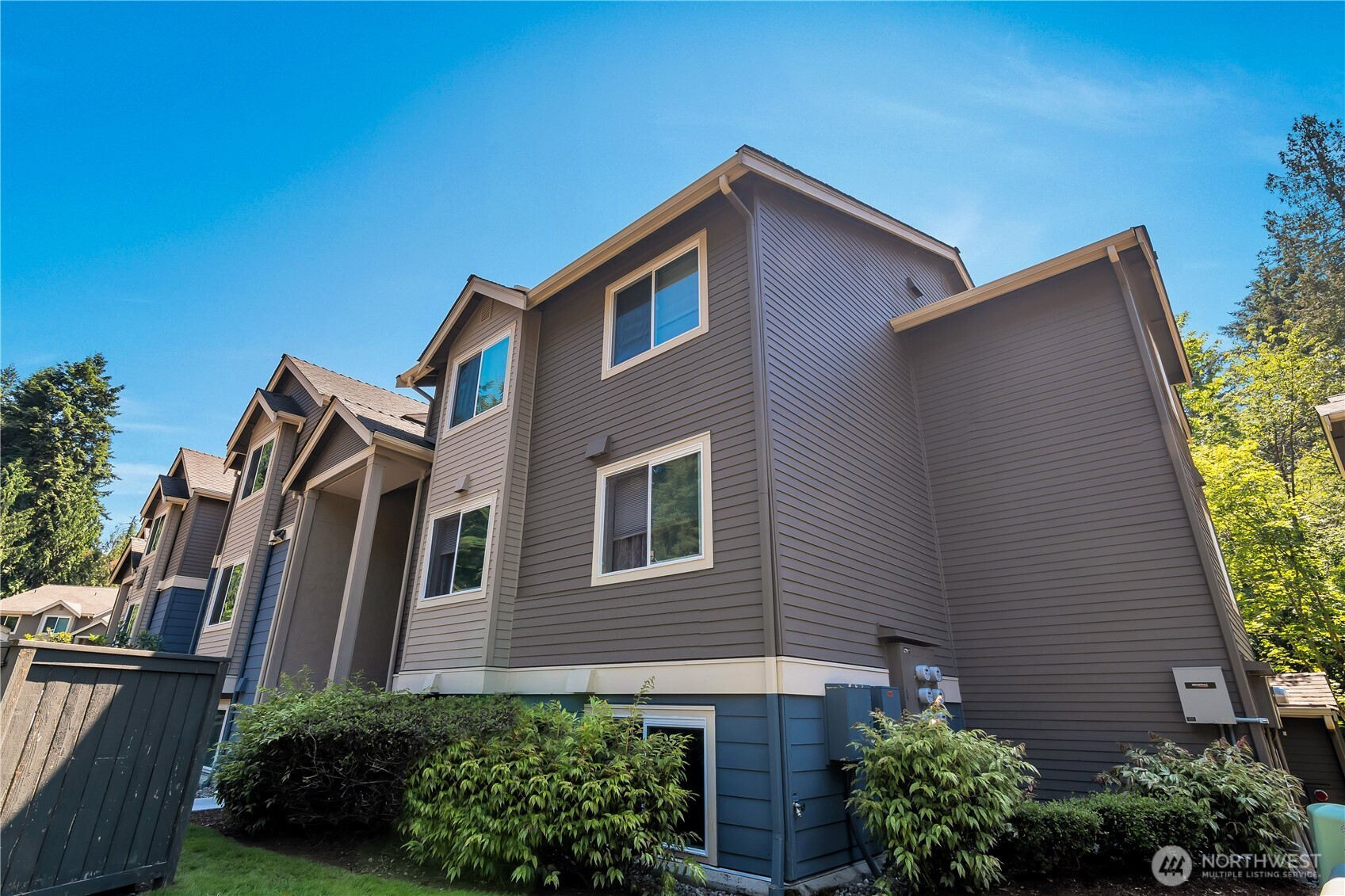 19404 Bothell Way, Bothell, WA 98011
